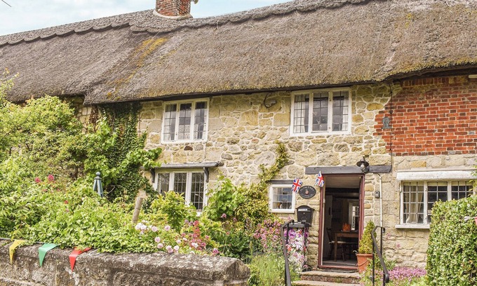 Fontmell Magna Cottage | 1 bedroom accommodation in Cranborne Chase and West