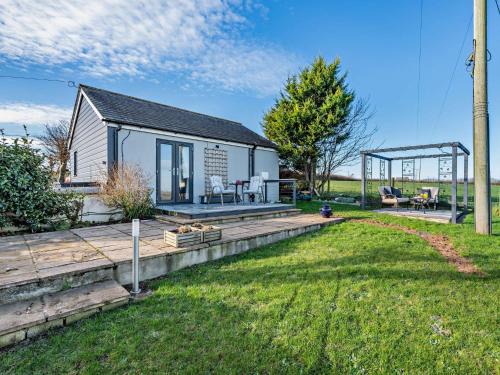 Saint Gennys House | 1 Bed in Crackington Haven 93958