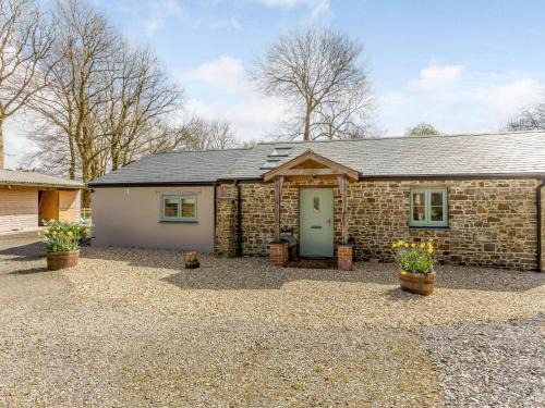 Black Torrington House | 1 Bed in Great Torrington 76790
