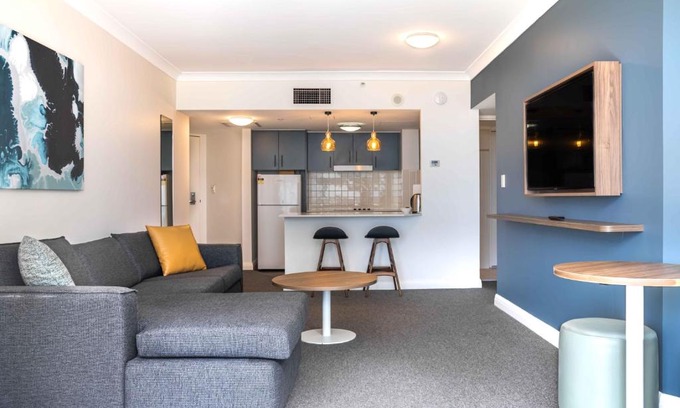 Chatswood Apartment | 1-Bed with Gym, Pool, Sauna and Close to Trains DUPLICATE