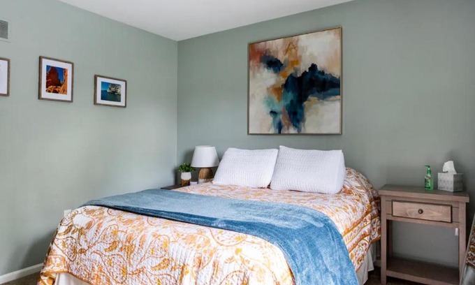 Newark Apartment | 1 Bed with Private Bathroom Close to Everything in Newark & Wilmington