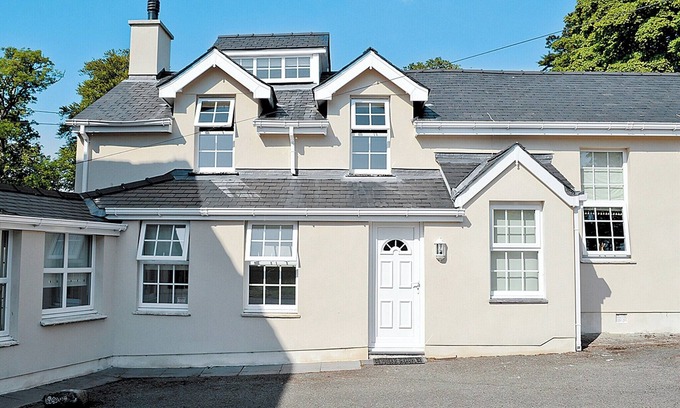 Bont Newydd Cottage | 1 bedroom accommodation in Caeathro near Caernarfon