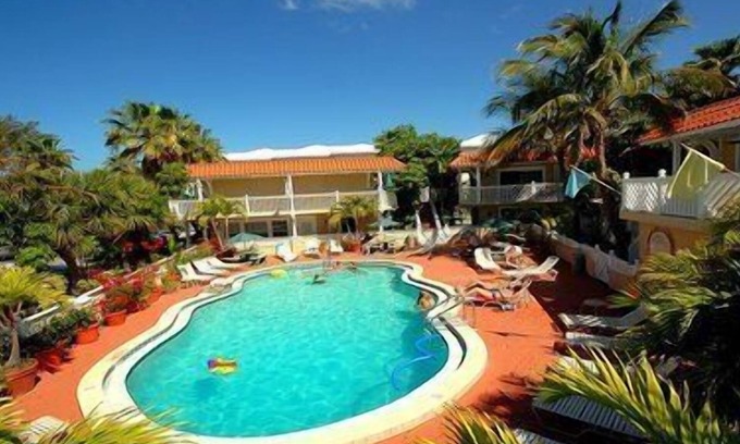 Bradenton Beach Hotel | 1 Bedroom 1 bathroom. 1st floor. Pet Friendly. Small/Medium Dogs. NO CATS