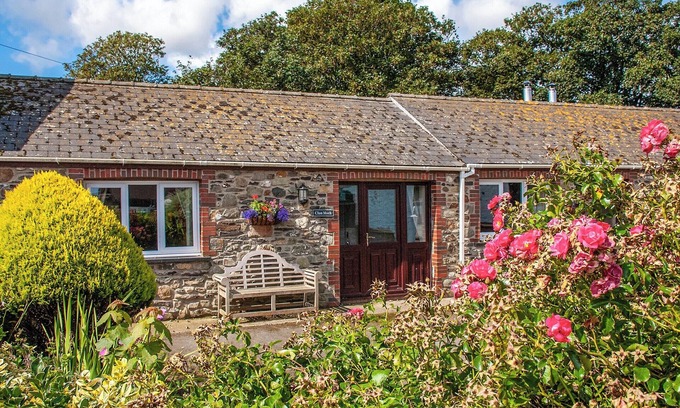Haverfordwest Cottage | 1 bedroom accommodation in Llandeloy, near Haverfordwest