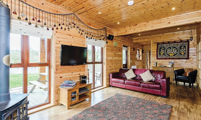Menai Bridge Ski Chalet | 1 bedroom accommodation in Anglesey