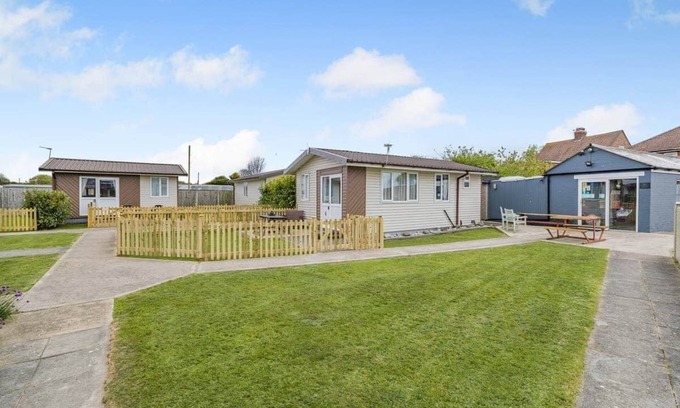 Anderby Creek Cottage | 1 bedroom accommodation in Anderby Creek, Mablethorpe