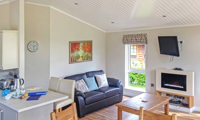 Norwich Ski Chalet | 1 bedroom accommodation in Frettenham, Norwich