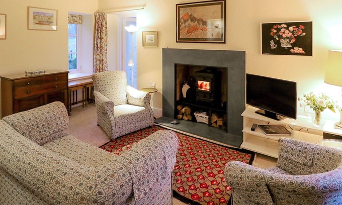 Skirling Cottage | 1 bedroom accommodation in Skirling, near Biggar