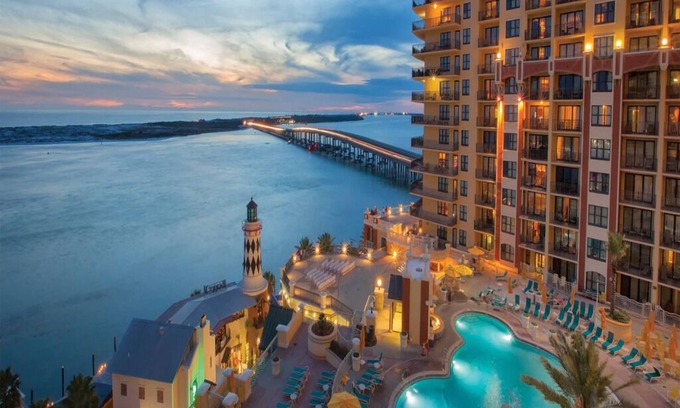 Destin Resort | 1 Bedroom at Wyndham Emerald Grande, Destin Beach!