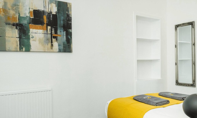 Murthill Apartment | 1 Bedroom by Central Serviced Apartments