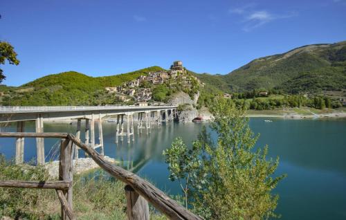 Castel di Tora Apartment | 1 Bedroom Cozy Apartment In Castel Di Tora