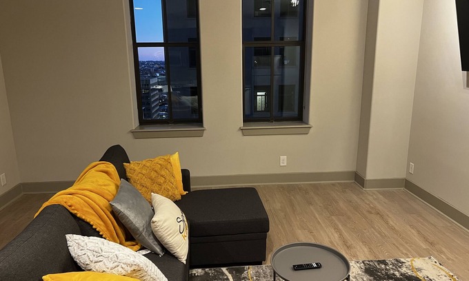 Downtown Baltimore Apartment | 1 Bedroom Harbor View