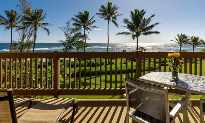 Lihue Condo | 1 Bedroom Ocean Front – Kaha Lani 221
