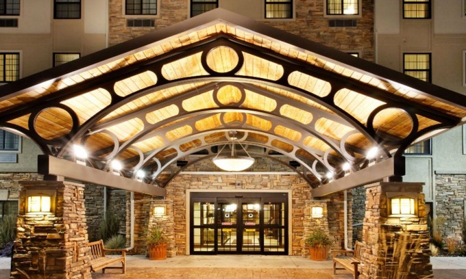 Rochester Condo | 1 Bedroom | Pool & Hot Tub. Your Next Vacation