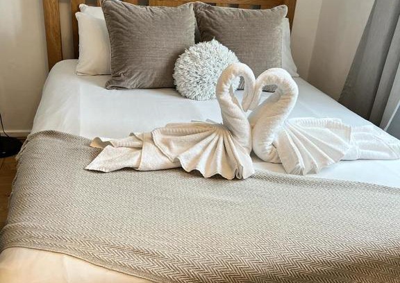 Boleyn Apartment | 1 Bedroom property in East London