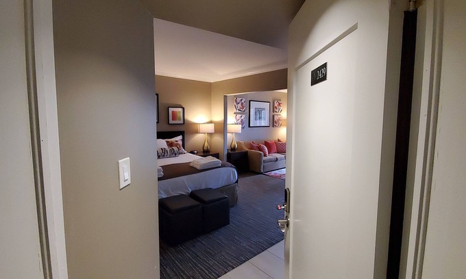 Oro-Medonte House | 1 BEDROOM STUDIO RESORT APARTMENT (4 PERSON) ORO-MEDONTE
