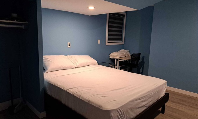 Winnipeg House | 1 bedroom suite