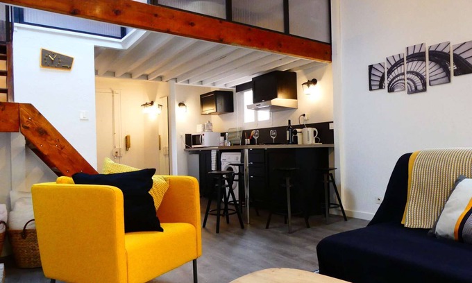 Couronne Urbaine Apartment | 1 Bedroom with terrace - Wifi, Air Conditionning/1 to 5 People