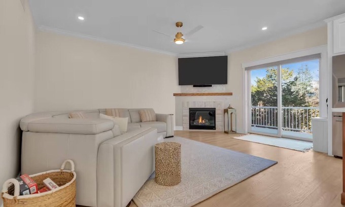 Ortley Beach House | 1 Block to Beach with Linens + Towels & Beach Badges