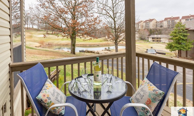 Table Rock Condo | 1-BR Updated Condo with a View ~ Pet Friendly ~ 2 Pools ~ FREE TICKETS INCLUDED! (PR38-1)