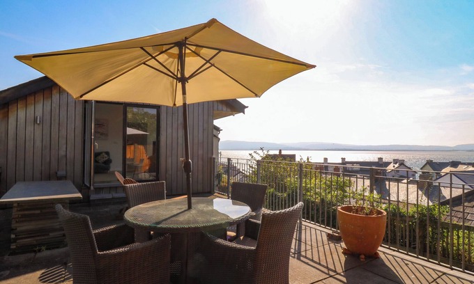 Aberdovey Cottage | 1 GIBRALTAR TERRACE, character holiday cottage in Aberdovey