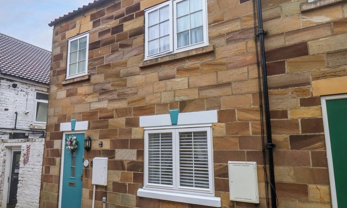 Guisborough Cottage | 1 JOHNSON'S YARD, pet friendly in Guisborough