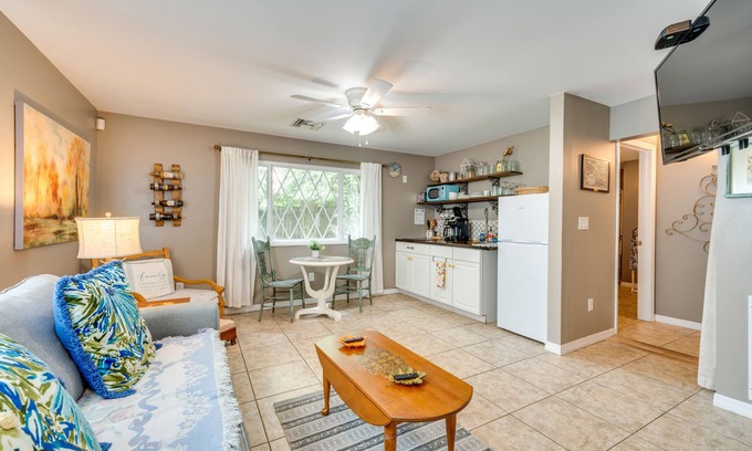 Mount Dora Cottage | 1 Mi to Lake Dora: Cottage w/Shared Yard & Patio!