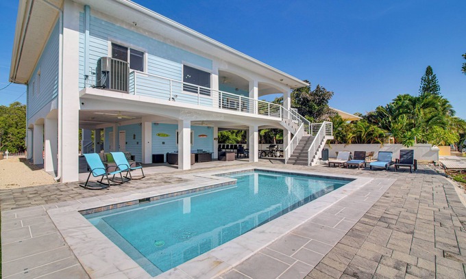 Twin Lakes House | < 1 Mi to Pennekamp State Park: Luxe Home w/Dock!