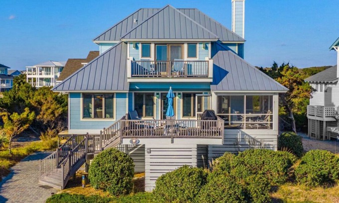South Beach House | 1 MINUTUE WALK TO BEACH FROM BHI BEACH FRONT HOME
