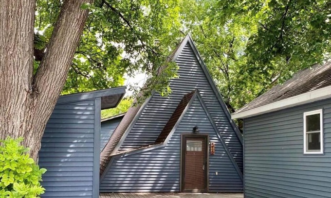 Fargo House | 1 of a Kind Featured Fargo Home-4mindrive2Downtown
