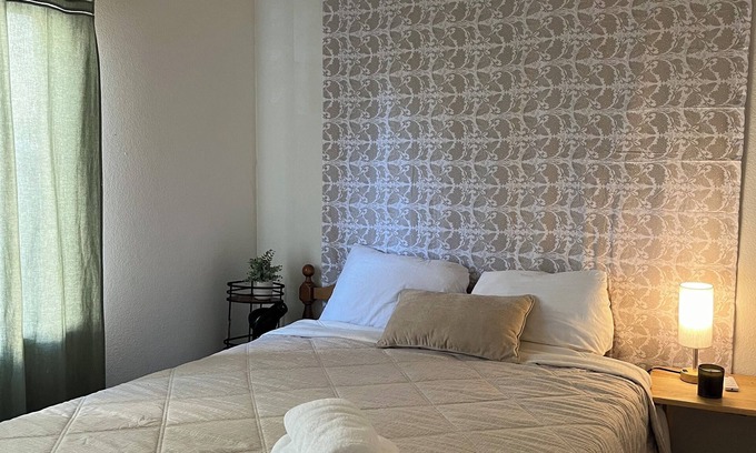 Vallejo Bed & Breakfast | 1 PRIVATE SUITE & THE LOFT en-suite bathroom, fridge, microwave, airfry, coffee!