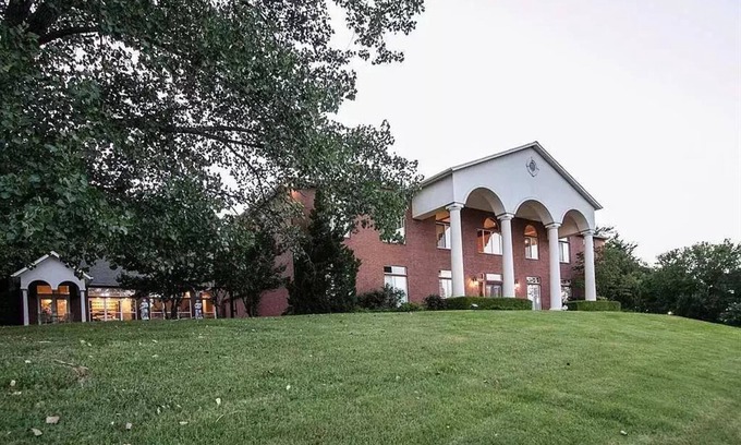 South Tulsa House | 10,000 sq ft Luxury Venetian Mansion with a Slice of Italy in Tulsa