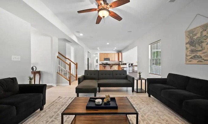 Central Newport News House | 10.9 Miles From Downtown Newport News