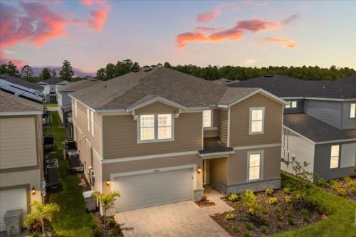 Four Corners House | 10 Bedrooms 8 Bathrooms Windsor Cay 15770 Cc