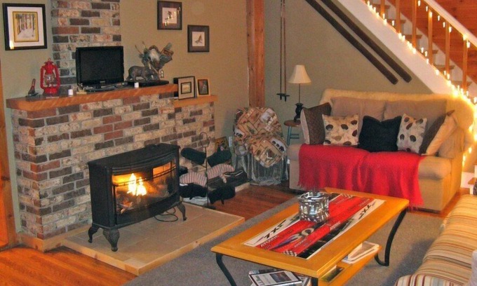 Stratton House | 10 minutes to Sugarloaf and 30 min. to Saddleback Private Setting
