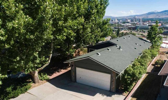 Northeast Reno House | *10% Off* Skyline Escape~Reno~UNR~Tahoe~Casinos