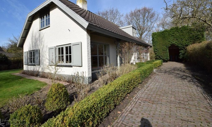 Oostkapelle House | 10-person detached holiday home in Oostkapelle