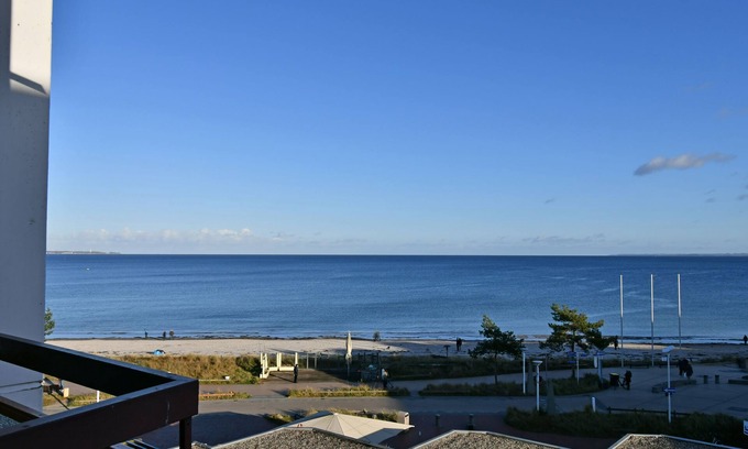 Scharbeutz Apartment | 100% lake view directly on the spa promenade!