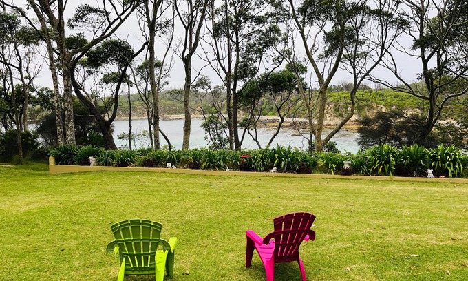 Malua Bay Apartment | 100 m from a secluded beach
