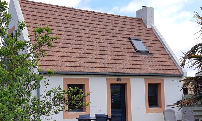 Pleumeur-Bodou House | 100 m from the beach, 2.5 km from TREGASTEL, 3-star house for 4 people, LANDRELLEC