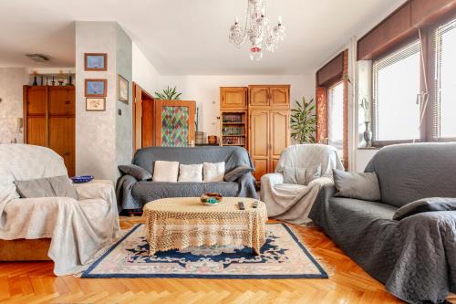 Savski Venac Apartment | 100 m2 Apartment in the Diplomatic Area of Belgrade, Serbia