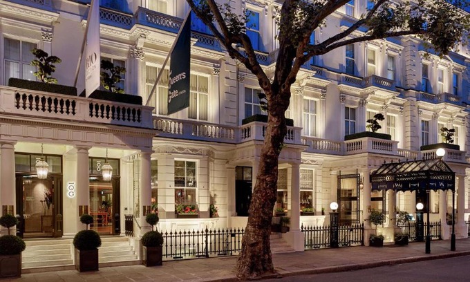South Kensington Hotel | 100 Queen's Gate Hotel London Kensington, Curio Collection by Hilton