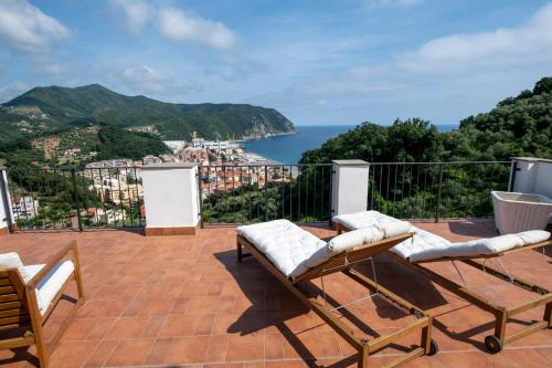 Riva Trigoso Villa | 100b - VILLA Ginestra, ampia Terrazza 120m2 vista mare, 3 camere da letto