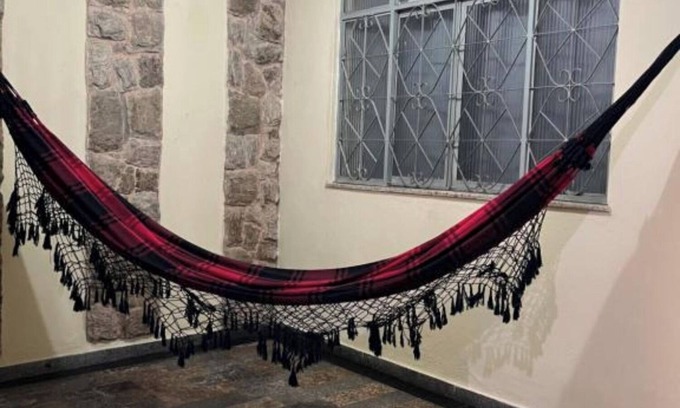 Rui Pinto Bandeira Apartment | 100m Bakery 150m Supermarket 200m Restaurant by weight 230m Restaurant at will.