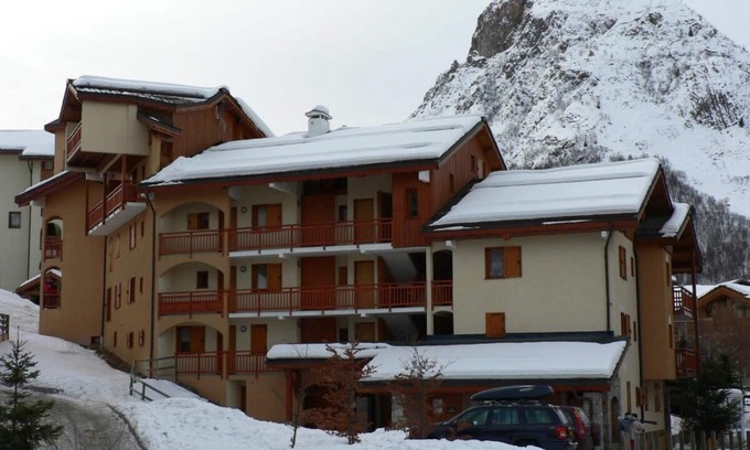 Saint-Martin-de-Belleville Apartment | 100m from ski slopes, Ground floor, balcony, tv, ski locker, 47m², Saint Martin de Belleville