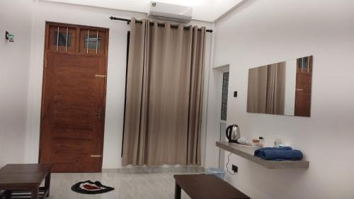 Boossa Hotel | 102 1B boossa galle