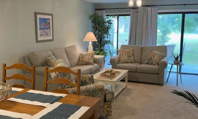 Shipyard Plantation House | 103 The Greens*5 Star Value*Closest To Beach*WiFi*Keyless entry