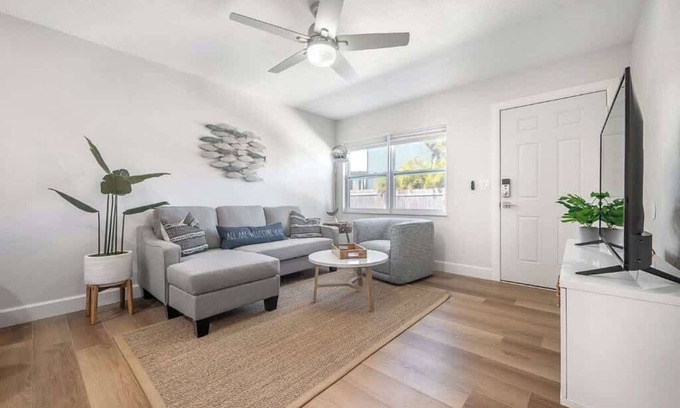 Apollo Beach Condo | 1053 Apollo Beach Blvd Unit 6