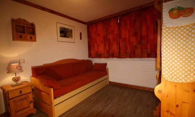 Tignes le Lac Apartment | 10m from ski slopes, 7th floor, tv, ski locker, 16m², Tignes
