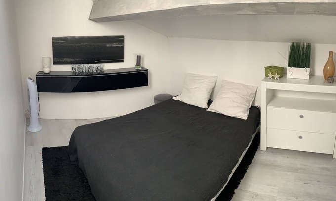 Beziers Condo | 10min from the beach - F3 apartment with garden and swimming pool
